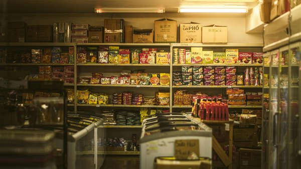 Revitalize your weight loss journey: discover the advantages of using a meal planning whiteboard in your kitchen